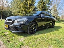 Zwart Gebruikt 2016 Mercedes CLA180 Ambition Sedan | € 13.900 (Super prijs)