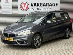 Grijs Gebruikt 2017 BMW 218 Executive Stationwagen | € 18.950 (Eerlijke prijs)