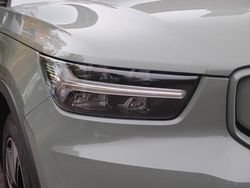 Groen Gebruikt 2020 Volvo XC40 R-Design SUV | € 25.950 (Eerlijke prijs)