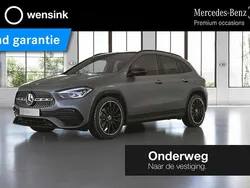 Grijs, metallic lak Gebruikt 2020 Mercedes GLA200 AMG line SUV | € 36.850 (Eerlijke prijs)