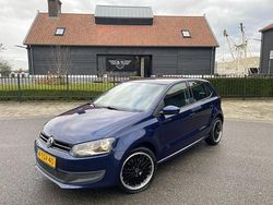 Blauw (metallic) Gebruikt 2014 VW Polo Edition Hatchback | € 6.900 (Goede deal)