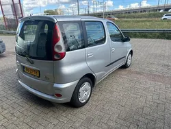 Grijs Gebruikt 2002 Toyota Yaris Verso Luna MPV | € 4.950 (Eerlijke prijs)