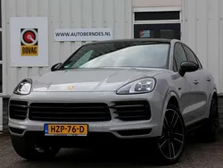 Grijs, metallic lak Gebruikt 2022 Porsche Cayenne Platinum Edition SUV | € 89.900 (Duur)