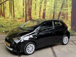 Zwart Gebruikt 2019 Toyota Aygo X-play Hatchback | € 7.900 (Goede deal)