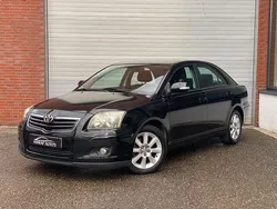Zwart Gebruikt 2007 Toyota Avensis Luna Hatchback | € 5.299 (Eerlijke prijs)