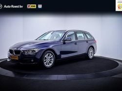 Blauw Gebruikt 2017 BMW 318 Executive Stationwagen | € 13.925