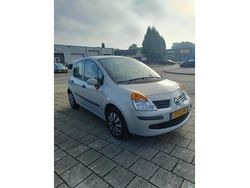 Grijs Gebruikt 2006 Renault Modus Luxe MPV | € 4.150 (Iets duurder)