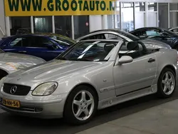 Grijs, metallic lak Gebruikt 1998 Mercedes SLK200 Cabriolet | € 3.444 (Super prijs)