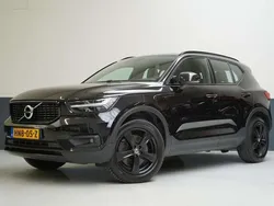 Zwart, metallic lak Gebruikt 2021 Volvo XC40 R-Design SUV | € 23.995 (Goede deal)