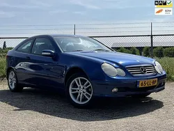 Blauw Gebruikt 2003 Mercedes C180 Coupé | € 1.950 (Eerlijke prijs)
