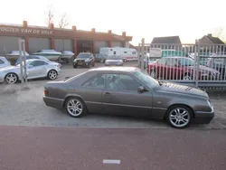 Grijs Gebruikt 1989 Mercedes E300 | € 2.675