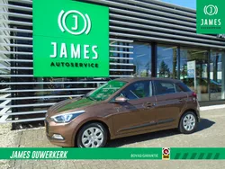 Bruin Gebruikt 2017 Hyundai i20 Comfort Hatchback | € 12.545 (Eerlijke prijs)