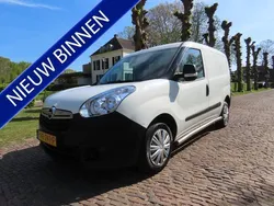 Wit Gebruikt 2015 Opel Combo Sport MPV | € 2.950 (Eerlijke prijs)