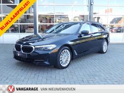 Zwart (metallic) Gebruikt 2021 BMW 530e Executive Stationwagen | € 29.495 (Super prijs)