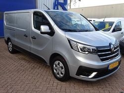 Grijs Gebruikt 2024 Renault Trafic Van | € 23.900 (Eerlijke prijs)
