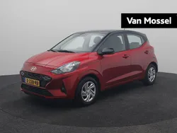 Rood Gebruikt 2024 Hyundai i10 Premium Hatchback | € 18.440 (Eerlijke prijs)