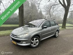 Grijs Gebruikt 2004 Peugeot 206 Stationwagen | € 999 (Eerlijke prijs)