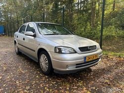 Grijs Gebruikt 2003 Opel Astra Njoy Sedan | € 750 (Super prijs)