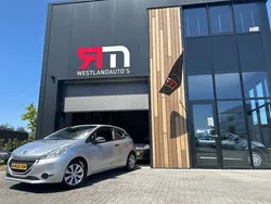 Grijs Gebruikt 2013 Peugeot 208 Access Hatchback | € 5.100 (Eerlijke prijs)