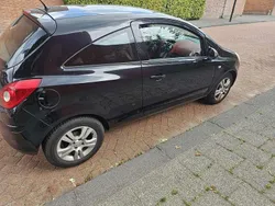 Zwart Gebruikt 2008 Opel Corsa Essentia Hatchback | € 1.500 (Goede deal)