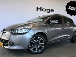 Grijs Gebruikt 2015 Renault Clio GrandTour Dynamique Stationwagen | € 6.440 (Eerlijke prijs)