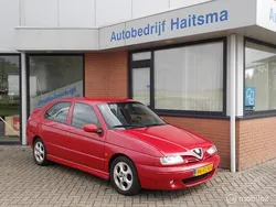 Rood Gebruikt 2000 Alfa Romeo 146 Sedan | € 2.999