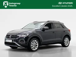 Zwart, metallic lak Gebruikt 2025 VW T-Roc Business SUV | € 36.900 (Eerlijke prijs)