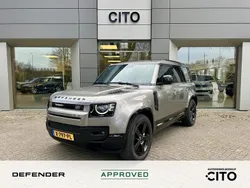 Silicon silver (grijs metallic)zwart Gebruikt 2024 Land Rover Defender SE Dynamic SUV | € 95.950 (Super prijs)