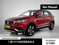 Rood Gebruikt 2021 MG ZS Luxury Sedan | € 15.900 (Goede deal)