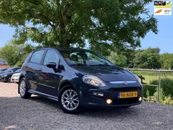 Blauw, metallic lak Gebruikt 2010 Fiat Punto Evo Dynamic Hatchback | € 2.450 (Eerlijke prijs)