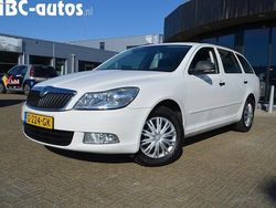 Wit Gebruikt 2011 Skoda Octavia Stationwagen | € 2.945 (Super prijs)