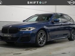 Blauw Gebruikt 2022 BMW 530e M Sport Stationwagen | € 39.940 (Eerlijke prijs)