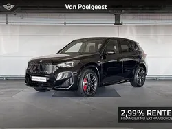 Saphirschwarz metallic (zwart metallic) Gebruikt 2025 BMW iX1 Comfort Edition SUV | € 49.900 (Duur)