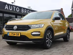 Geel, metallic lak Gebruikt 2019 VW T-Roc Style SUV | € 16.950 (Goede deal)