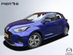 Glass blue (blauw metallic) Gebruikt 2024 Mazda 2 Exclusive-Line Hatchback | € 31.215 (Duur)