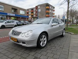 Grijs Gebruikt 2004 Mercedes C180 Coupé | € 2.450 (Eerlijke prijs)