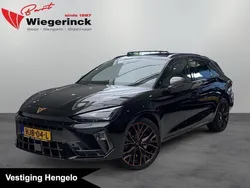 Zwart, metallic lak Nieuw 2025 Cupra Leon VZ Stationwagen | € 48.900