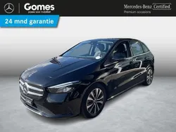 Zwart Gebruikt 2021 Mercedes B160 MPV | € 24.950 (Goede deal)