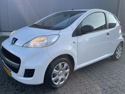 Wit Gebruikt 2012 Peugeot 107 Hatchback | € 2.499 (Eerlijke prijs)