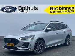 Grijs (metallic) Gebruikt 2023 Ford Focus ST-Line Stationwagen | € 23.450 (Eerlijke prijs)