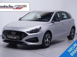 Grijs Gebruikt 2021 Hyundai i30 Comfort Hatchback | € 17.850 (Eerlijke prijs)