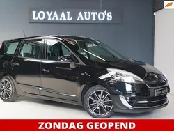 Zwart Gebruikt 2012 Renault Grand Scénic III Bose Edition MPV | € 6.999 (Eerlijke prijs)