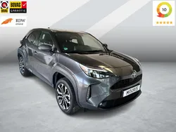 Grijs Gebruikt 2023 Toyota Yaris Cross Team SUV | € 27.950 (Eerlijke prijs)