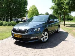 Grijs Gebruikt 2019 Skoda Octavia Business Line Stationwagen | € 14.450 (Iets duurder)