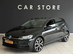 Zwart Gebruikt 2018 VW Golf VII Highline Hatchback | € 18.500 (Eerlijke prijs)
