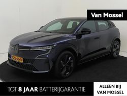 Bleu nocturne rre Gebruikt 2025 Renault Mégane Evolution Hatchback | € 38.940
