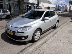 Grijs Gebruikt 2012 Renault Mégane III Expression+ Hatchback | € 4.750 (Eerlijke prijs)