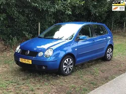 Blauw Gebruikt 2004 VW Polo Hatchback | € 2.950 (Eerlijke prijs)