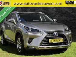 Grijs Gebruikt 2019 Lexus NX300h Luxury Line SUV | € 28.920 (Goede deal)