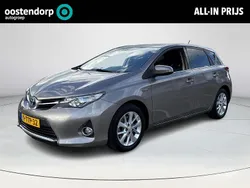 Bruin Gebruikt 2014 Toyota Auris Hybrid Hatchback | € 11.945 (Eerlijke prijs)